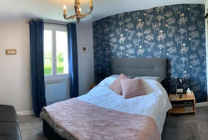 Couette-café Rue Veillon Céaux